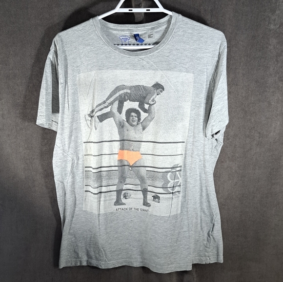 H&M Other - H&M Divided Andre The Giant "Attack of the Giant" Grey Graphic Tee G L